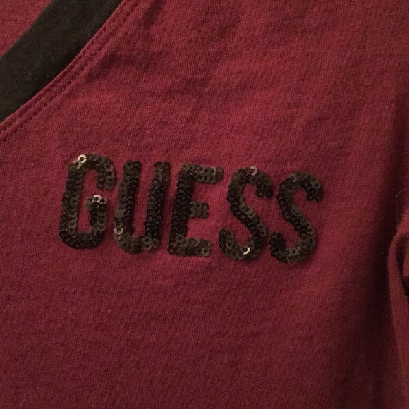 💕GUESS baseball tee size M - Picture 2 of 4